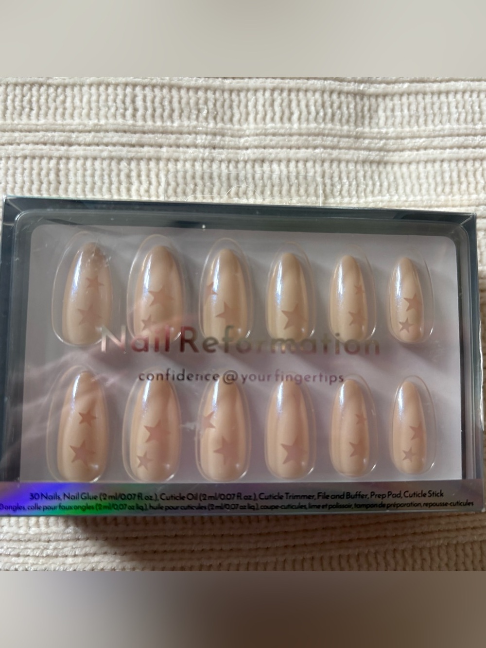New Nail Reformation Neutral Star Accent Press-On Nails